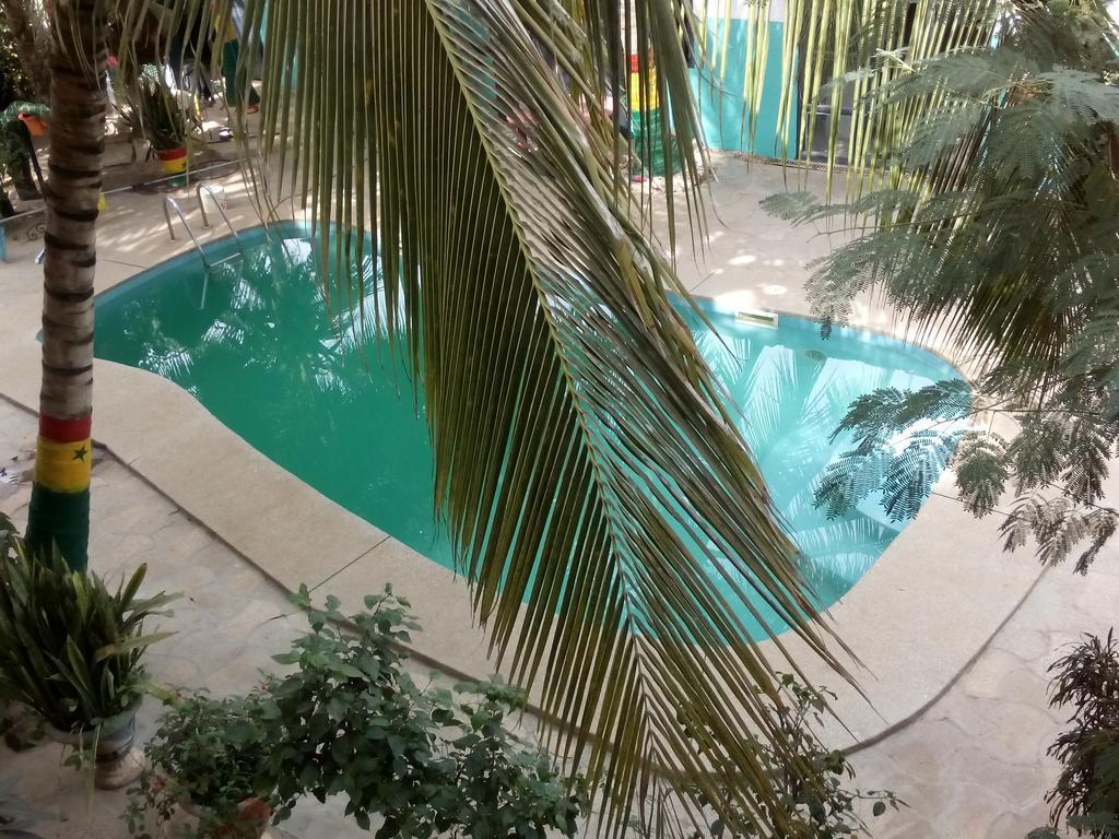Guesthouse Dalal Ak Jamm อึมบูร์ ภายนอก รูปภาพ